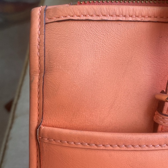 Kate Spade coral purse - Picture 2 of 13